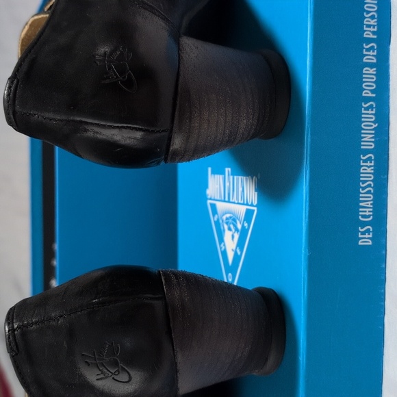 Black East End Templeton Fluevogs - Picture 4 of 6